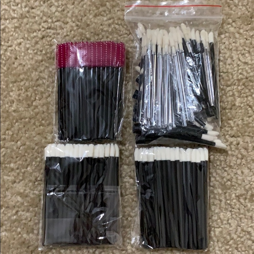Make-up applicators